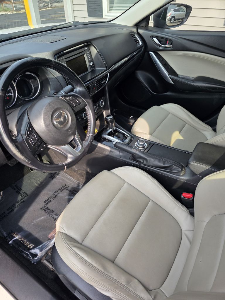 Photo 7 of this MAZDA MAZDA6