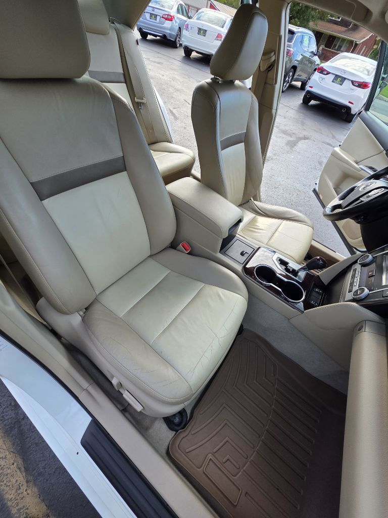 Photo 13 of this TOYOTA CAMRY