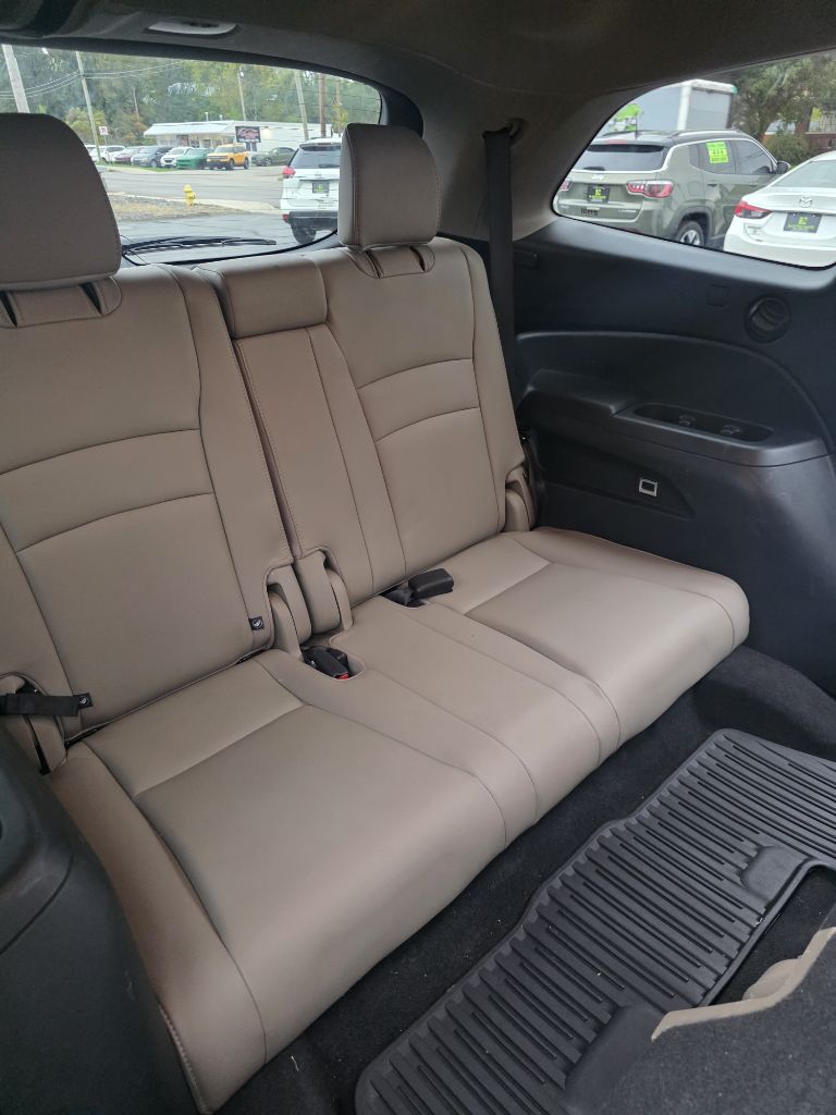 Photo 14 of this HONDA PILOT