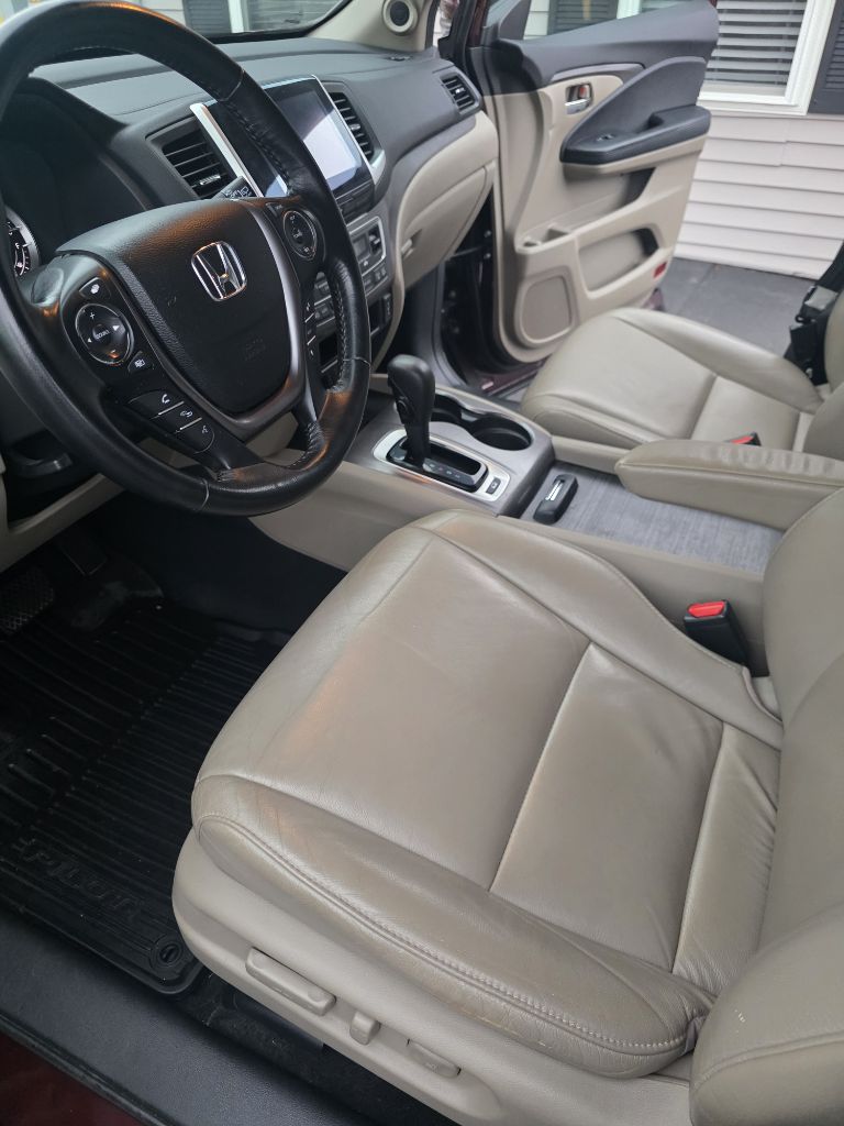 Photo 9 of this HONDA PILOT