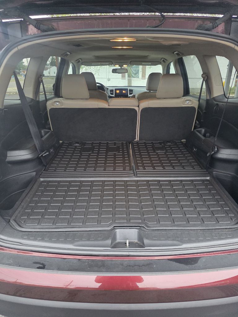 Photo 17 of this HONDA PILOT
