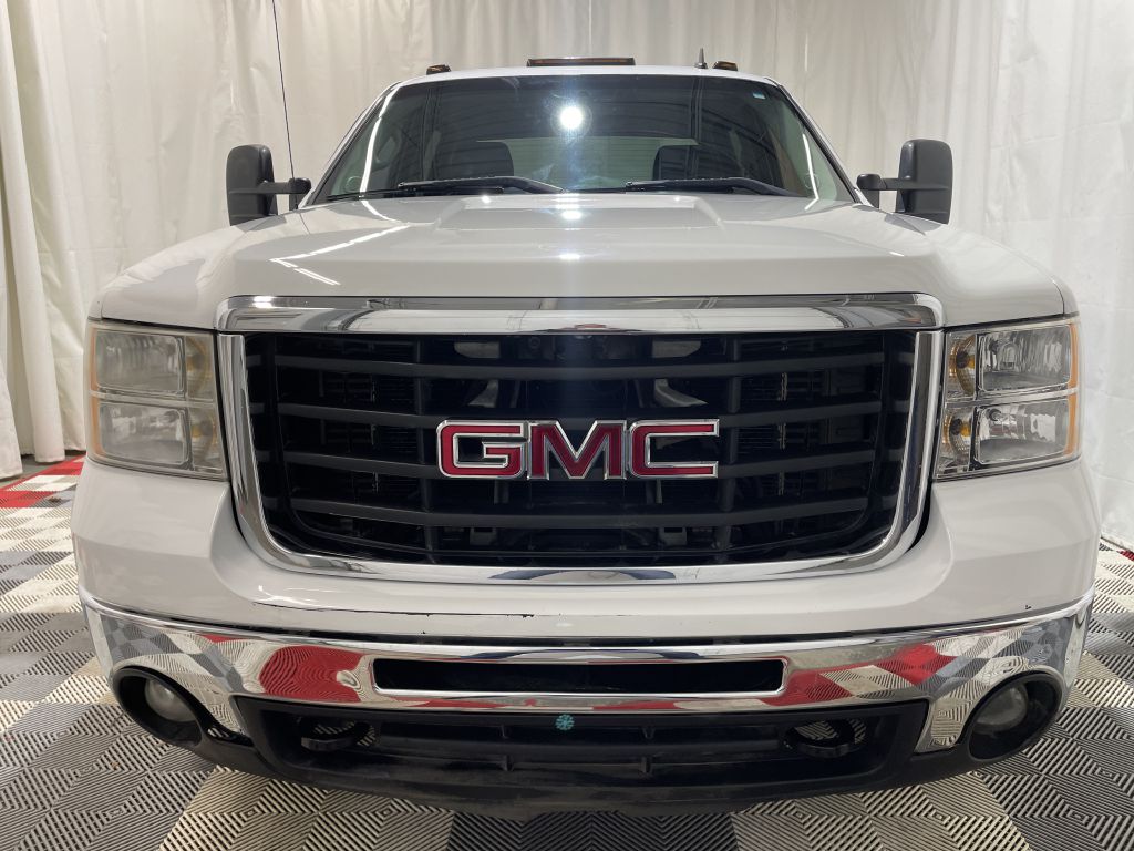 2008 GMC DURAMAX SIERRA SLT 3500 CREW CAB *4WD* for sale at Cherry Auto Group