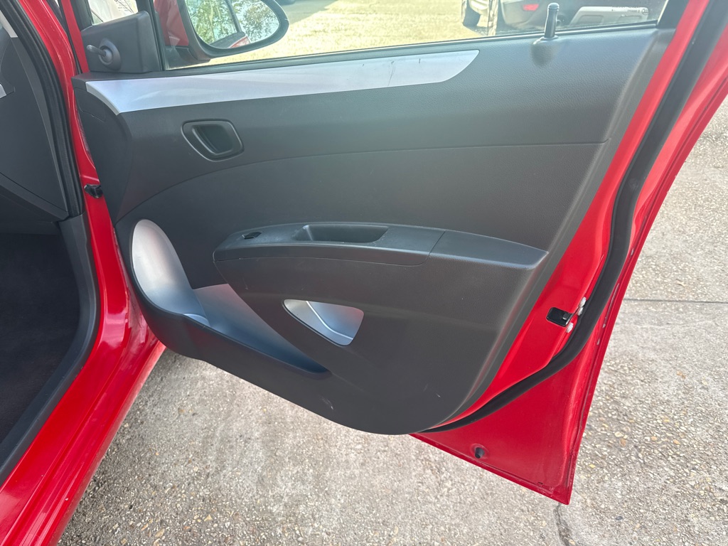 2015 Chevrolet Spark #16
