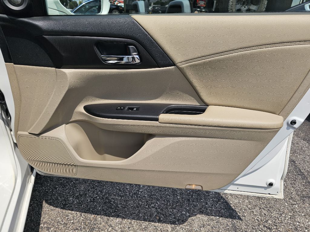 Photo 43 of this HONDA ACCORD EX-L