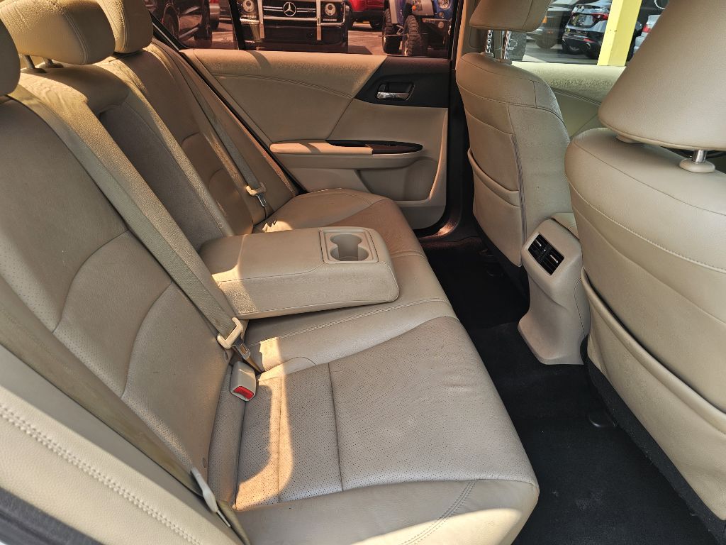 Photo 36 of this HONDA ACCORD EX-L