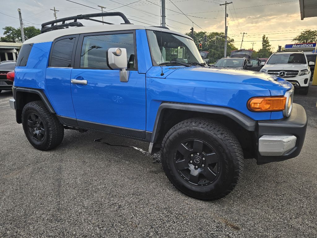 Photo 16 of this TOYOTA FJ CRUISER