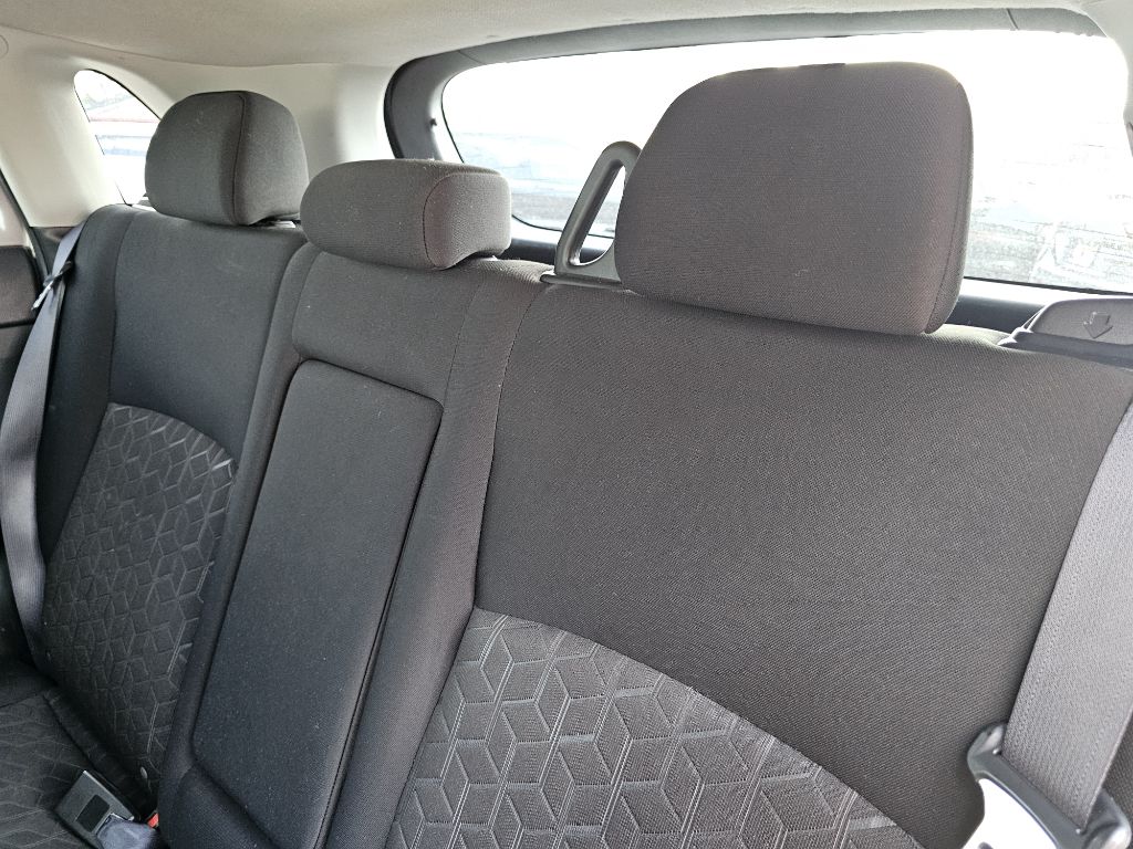 Photo 33 of this MITSUBISHI OUTLANDER SPORT