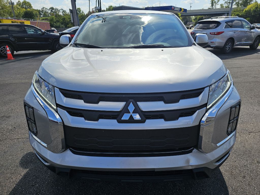 Photo 11 of this MITSUBISHI OUTLANDER SPORT