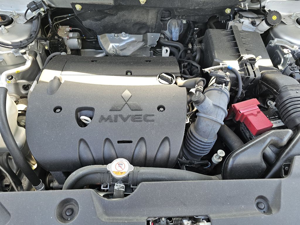 Photo 45 of this MITSUBISHI OUTLANDER SPORT