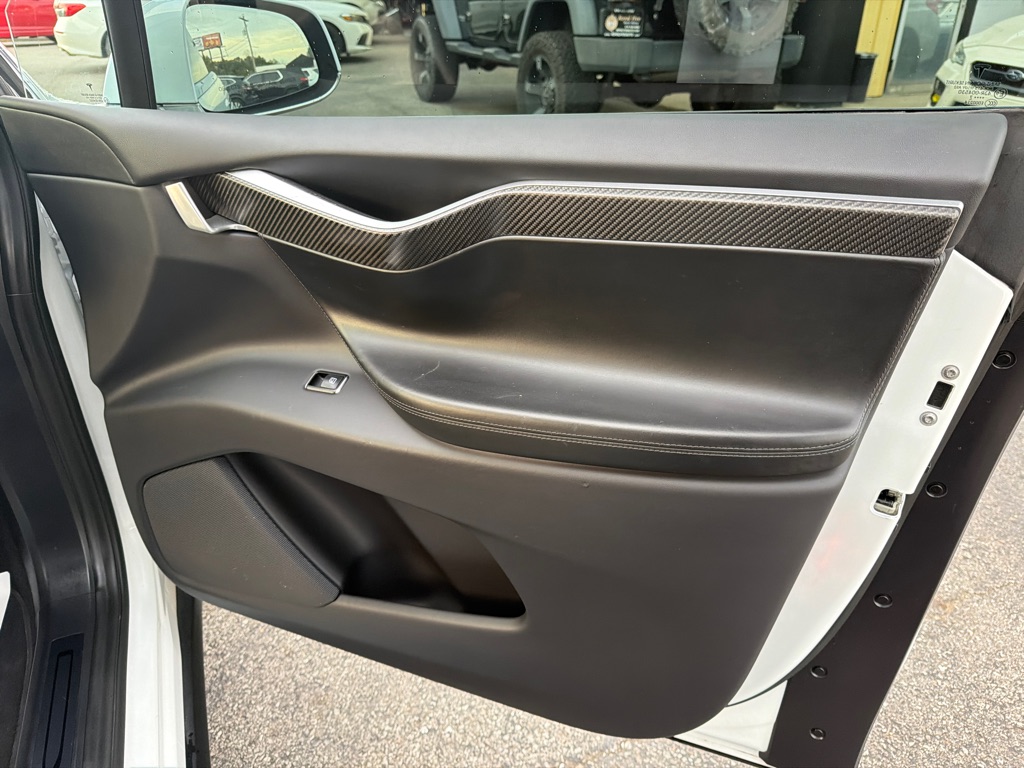 Photo 37 of this TESLA MODEL X 100D