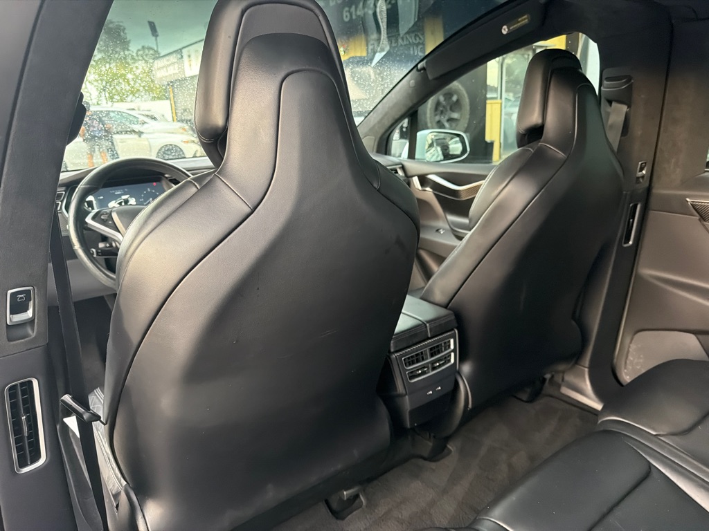 Photo 34 of this TESLA MODEL X 100D