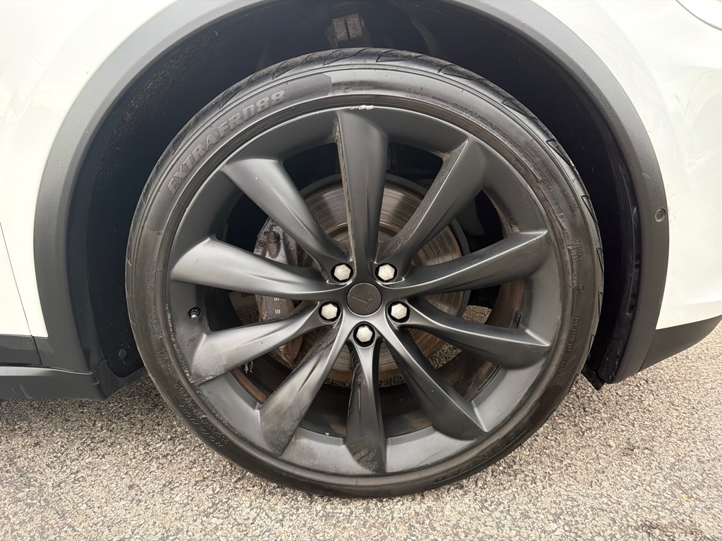 Photo 26 of this TESLA MODEL X 100D