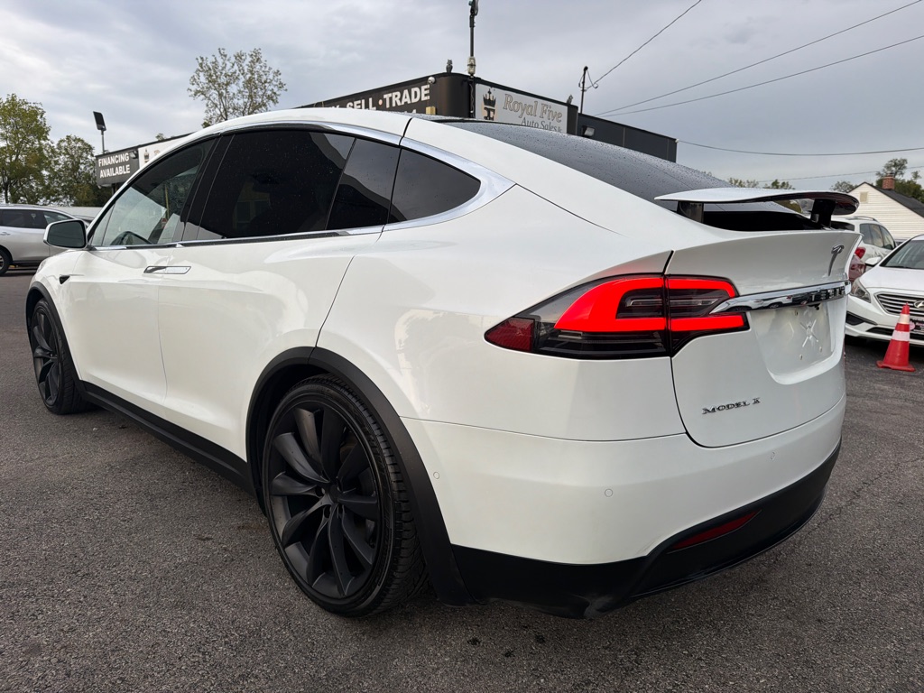 Photo 14 of this TESLA MODEL X 100D