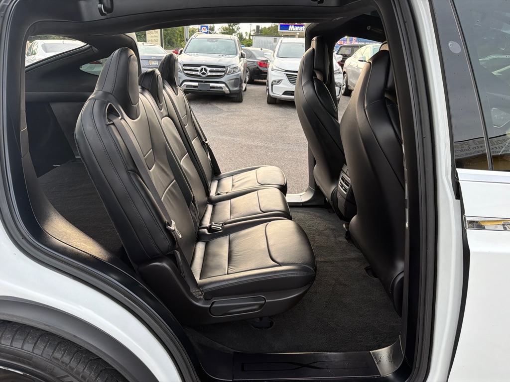 Photo 36 of this TESLA MODEL X 100D