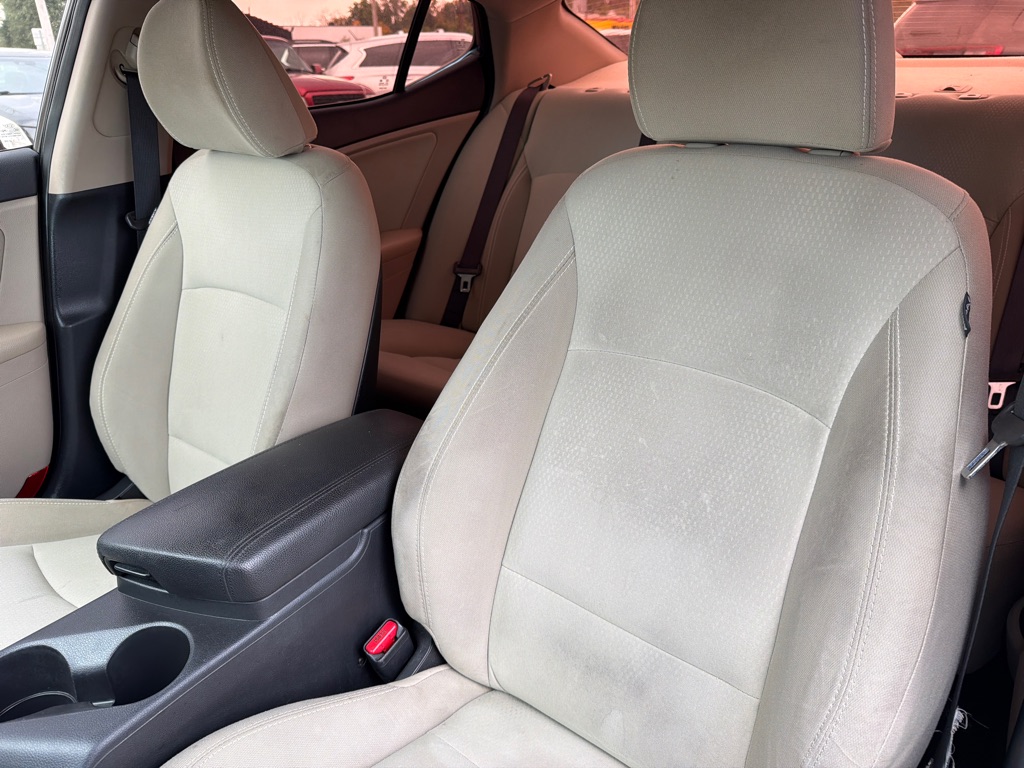 Photo 22 of this KIA OPTIMA
