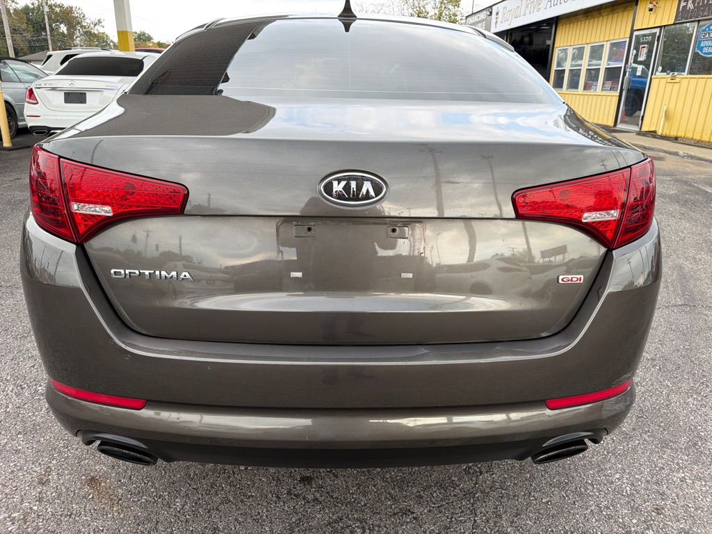 Photo 13 of this KIA OPTIMA