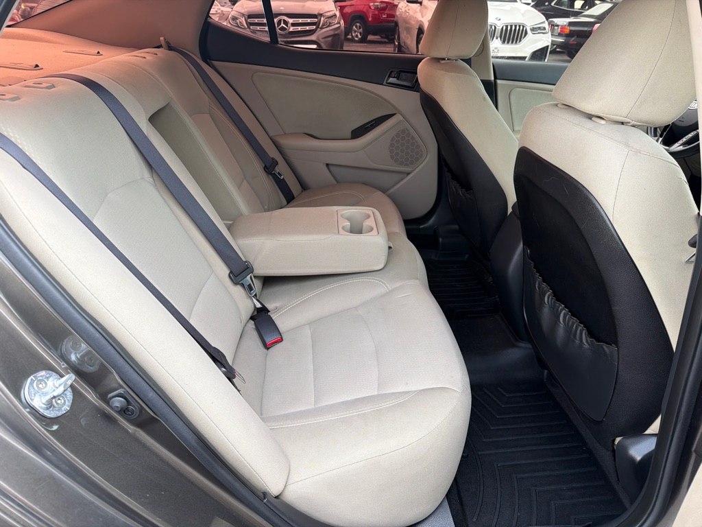Photo 26 of this KIA OPTIMA