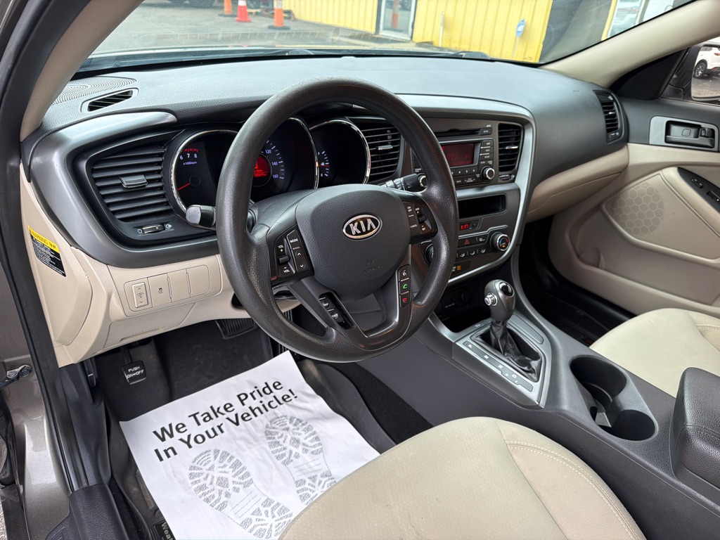Photo 21 of this KIA OPTIMA