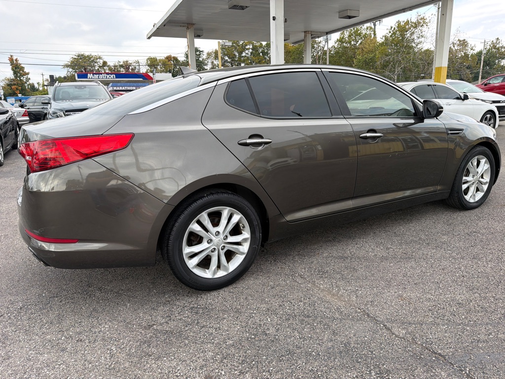 Photo 15 of this KIA OPTIMA