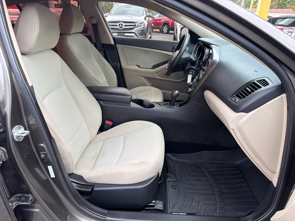 Photo 27 of this KIA OPTIMA
