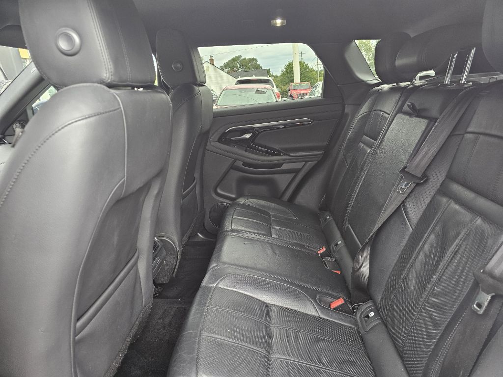 Photo 37 of this LAND ROVER RANGE ROVER EVO