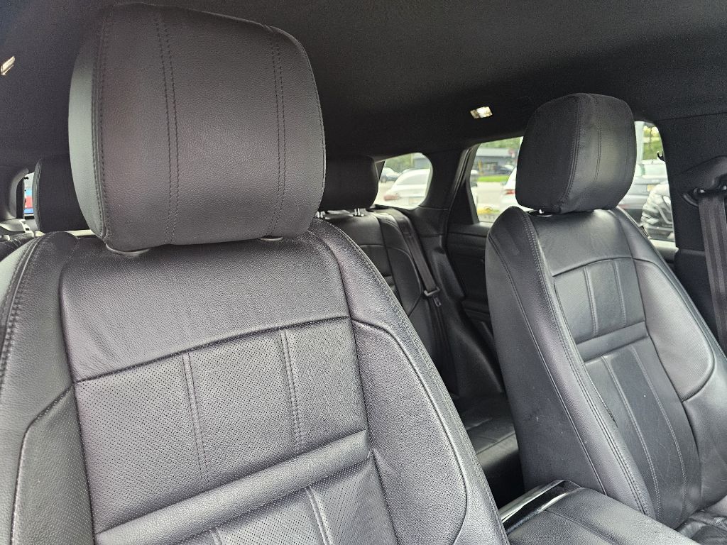 Photo 47 of this LAND ROVER RANGE ROVER EVO