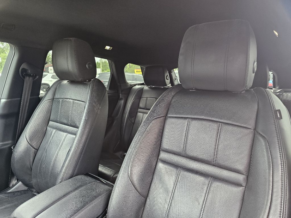 Photo 23 of this LAND ROVER RANGE ROVER EVO