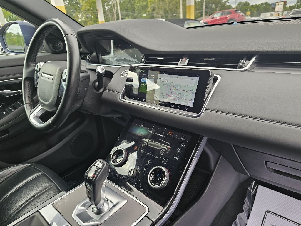 Photo 48 of this LAND ROVER RANGE ROVER EVO