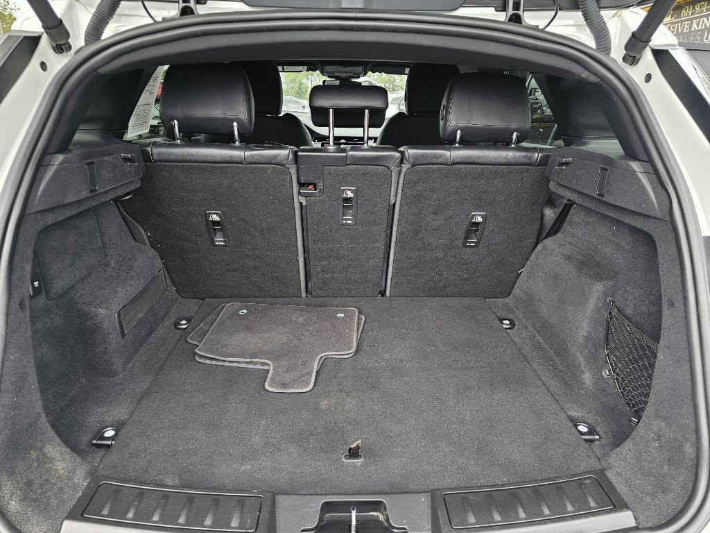 Photo 41 of this LAND ROVER RANGE ROVER EVO