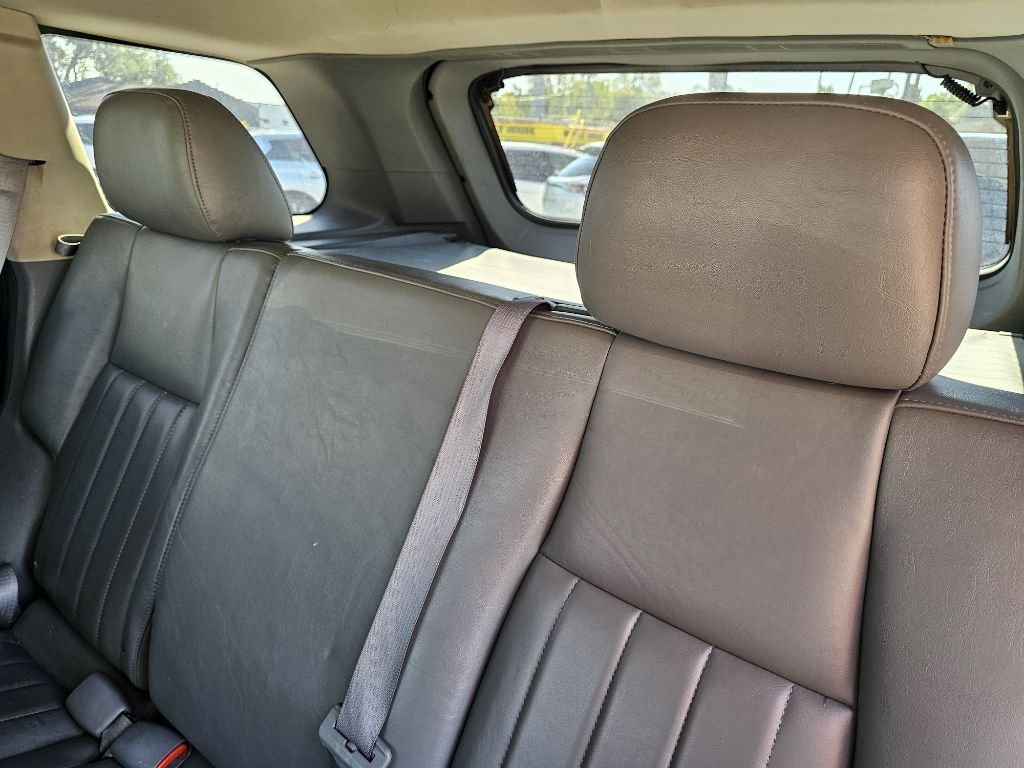Photo 22 of this JEEP GRAND CHEROKEE