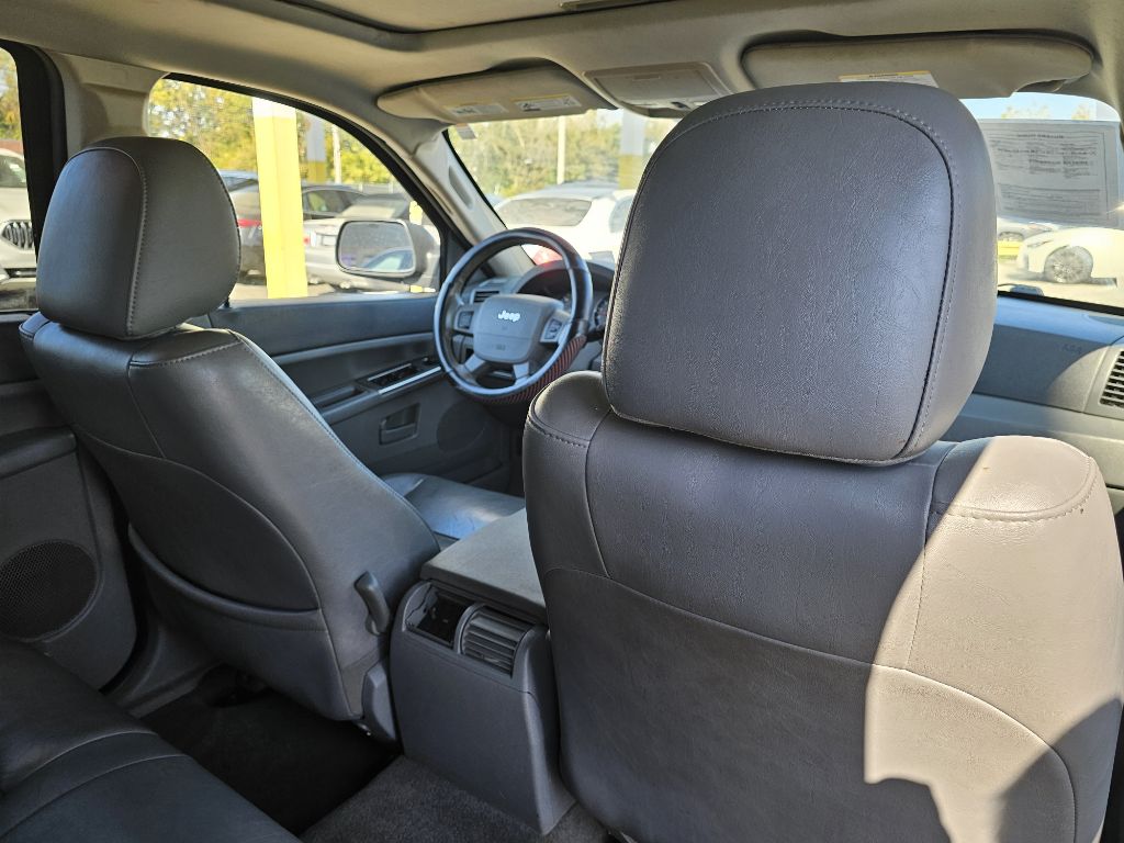 Photo 26 of this JEEP GRAND CHEROKEE