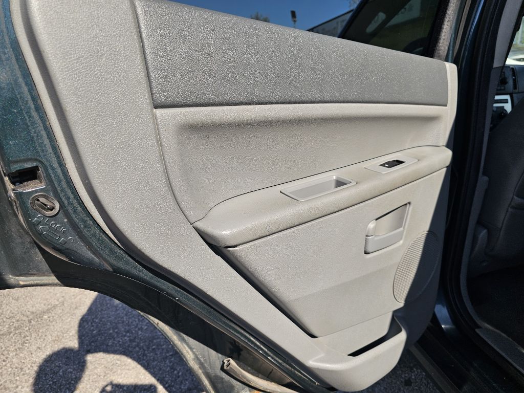 Photo 23 of this JEEP GRAND CHEROKEE