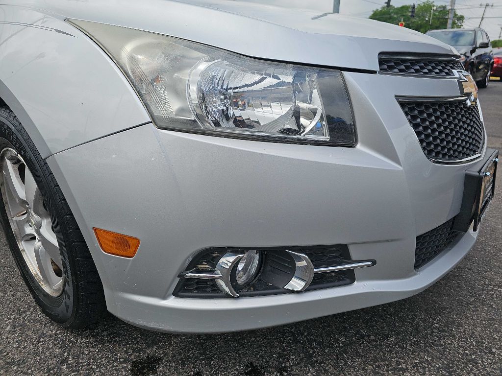 Photo 22 of this CHEVROLET CRUZE 1LT