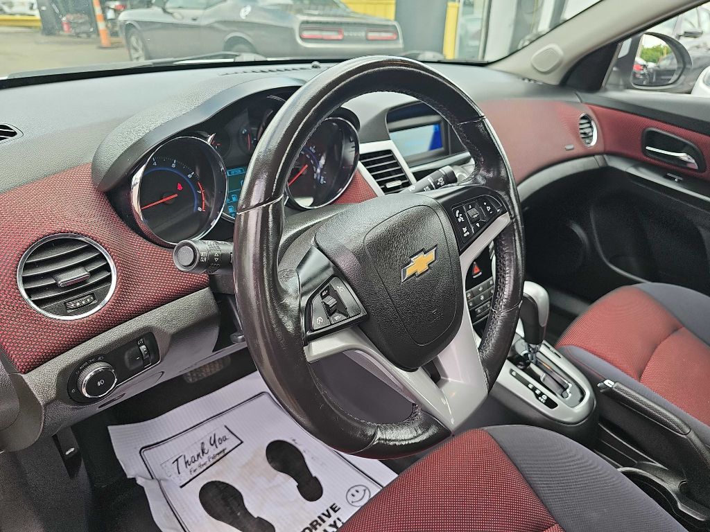 Photo 29 of this CHEVROLET CRUZE 1LT