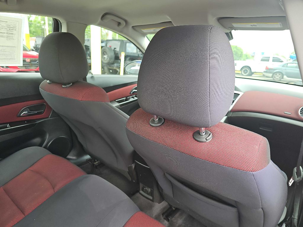 Photo 44 of this CHEVROLET CRUZE 1LT