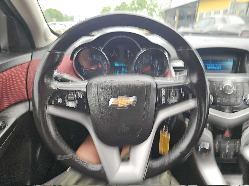 Photo 33 of this CHEVROLET CRUZE 1LT