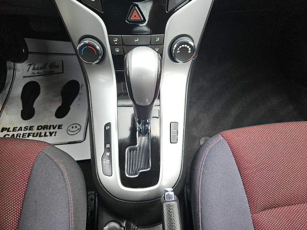 Photo 36 of this CHEVROLET CRUZE 1LT
