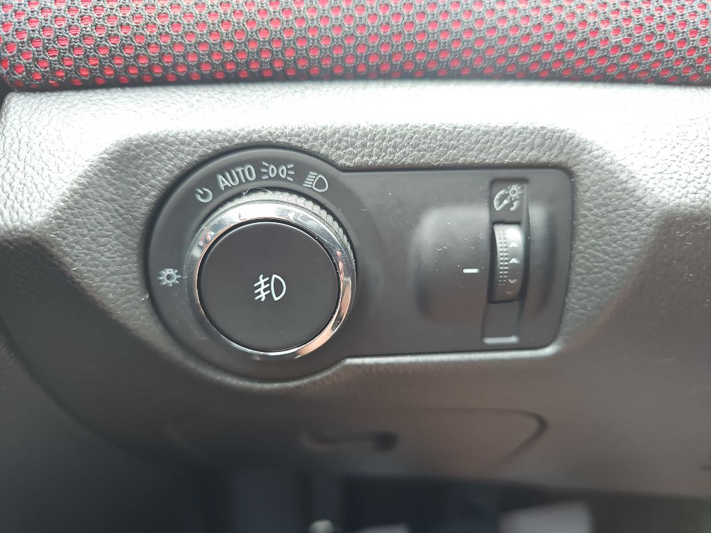 Photo 37 of this CHEVROLET CRUZE 1LT