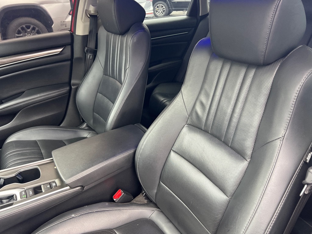 Photo 27 of this HONDA ACCORD SPORT