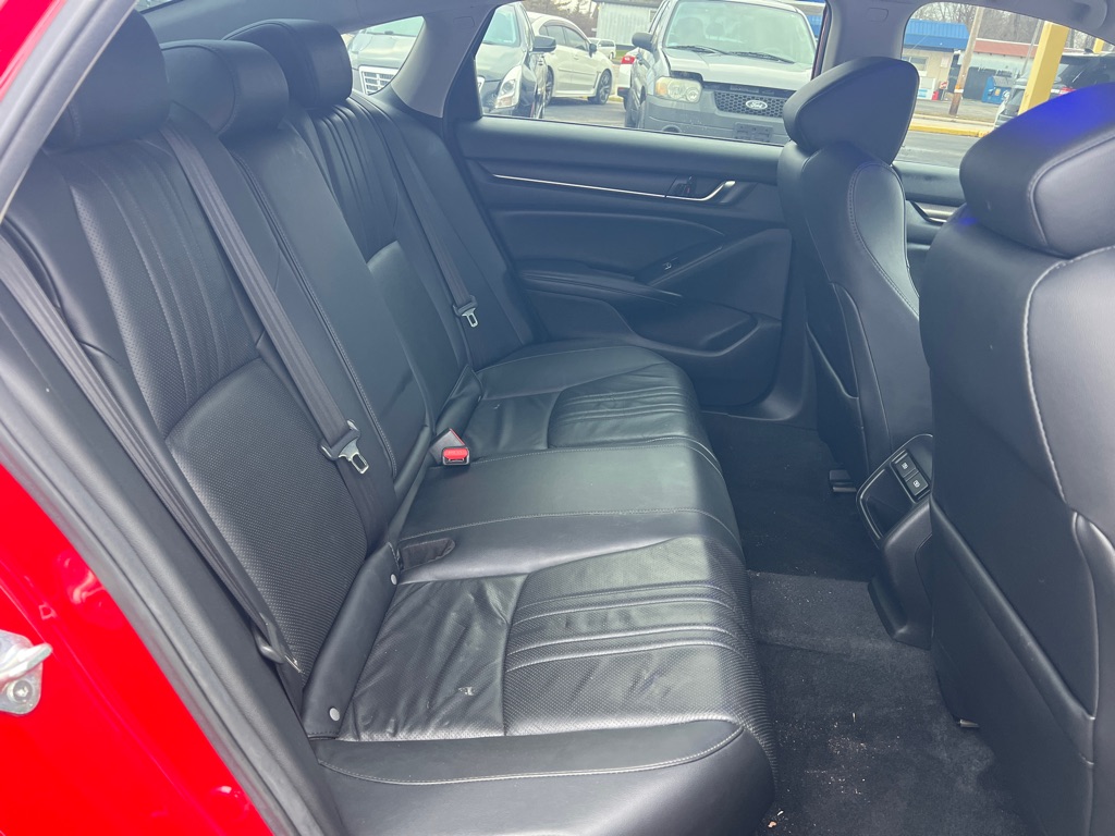 Photo 33 of this HONDA ACCORD SPORT