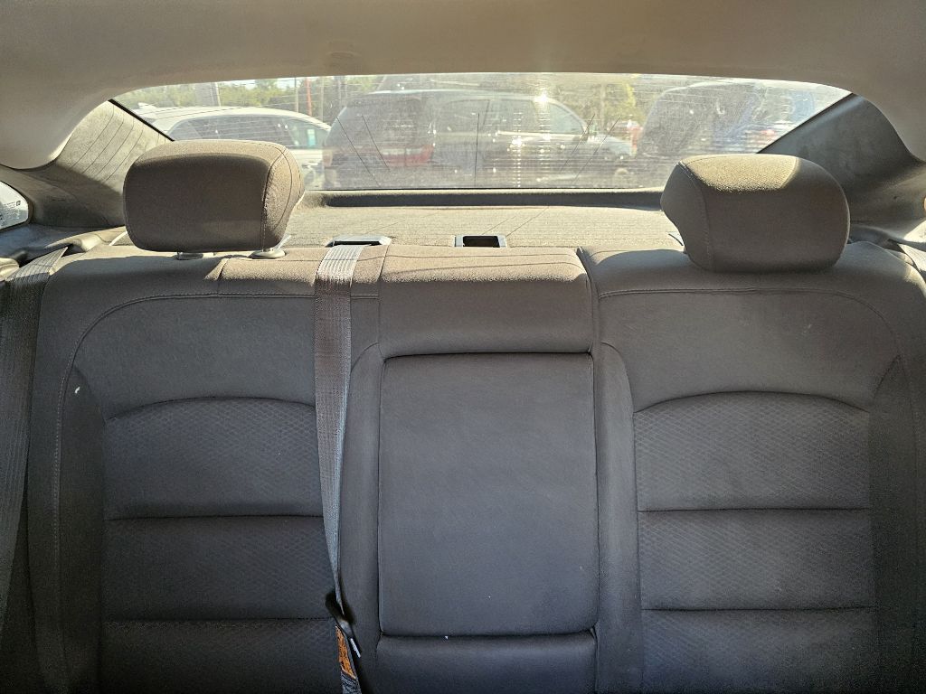 Photo 15 of this CHEVROLET MALIBU LT