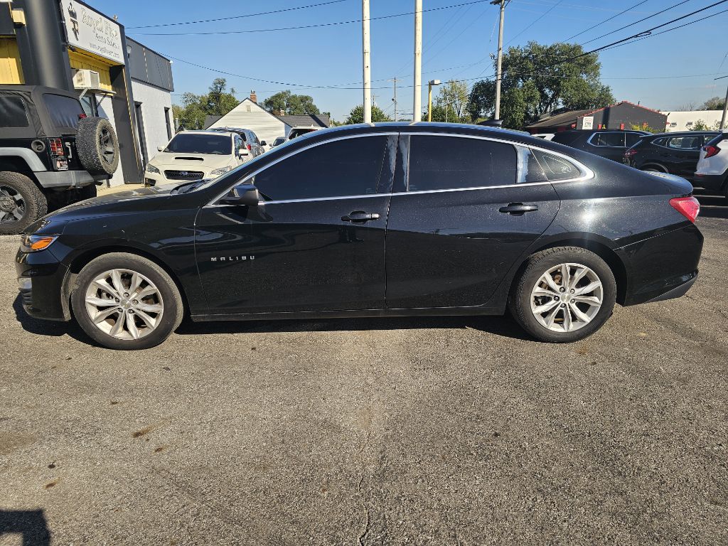 Photo 4 of this CHEVROLET MALIBU LT