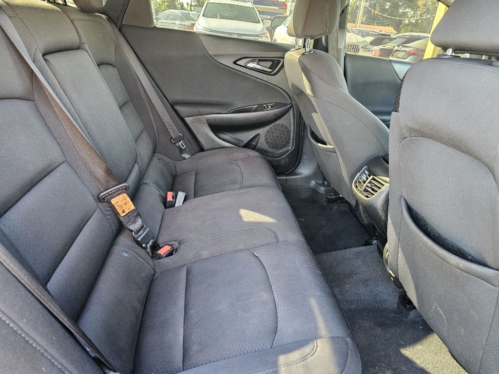 Photo 27 of this CHEVROLET MALIBU LT
