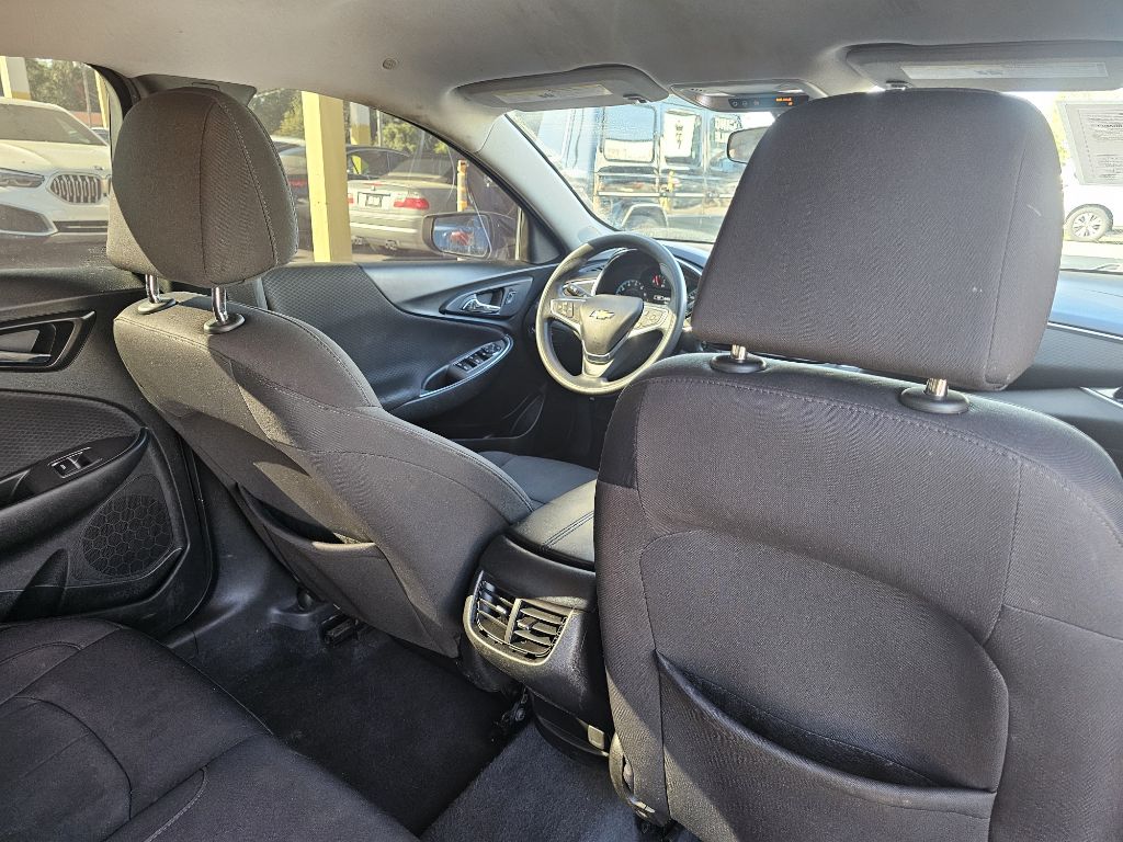 Photo 28 of this CHEVROLET MALIBU LT