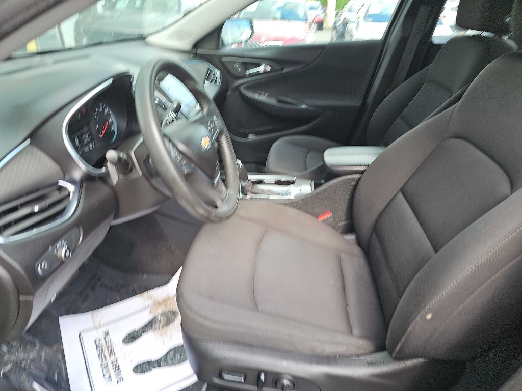 Photo 21 of this CHEVROLET MALIBU