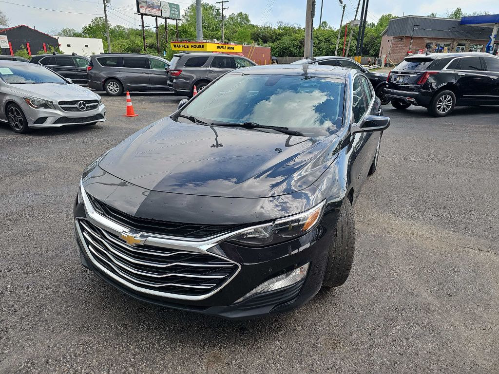 Photo 7 of this CHEVROLET MALIBU