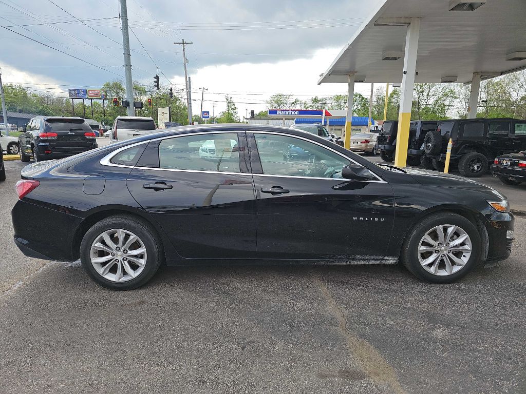 Photo 22 of this CHEVROLET MALIBU