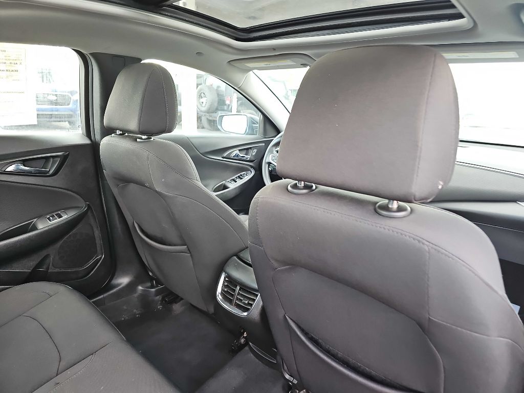 Photo 41 of this CHEVROLET MALIBU