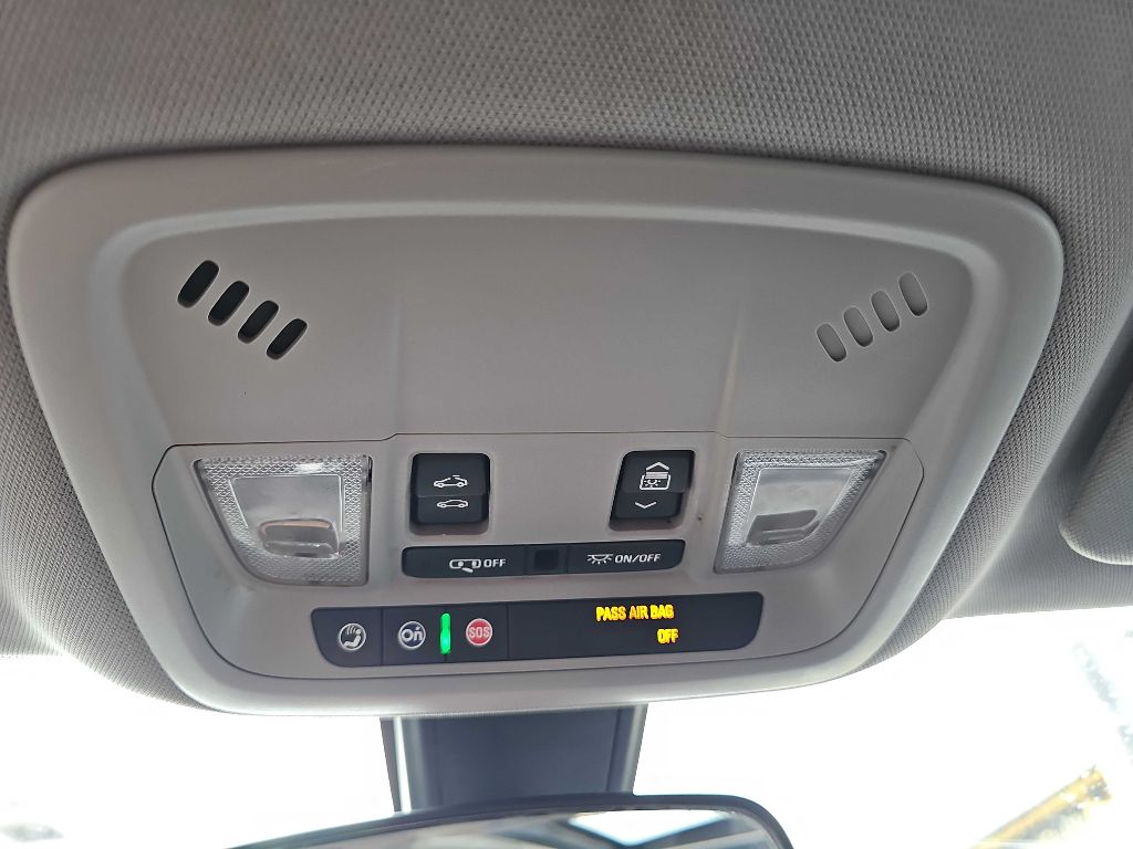 Photo 32 of this CHEVROLET MALIBU