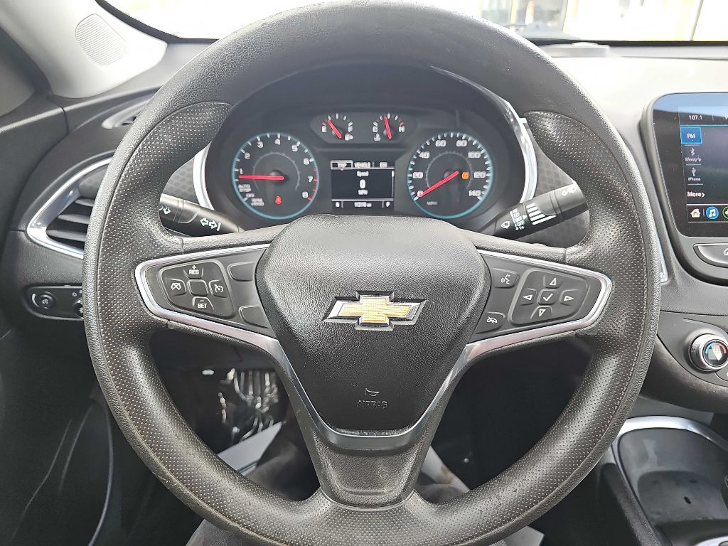 Photo 28 of this CHEVROLET MALIBU